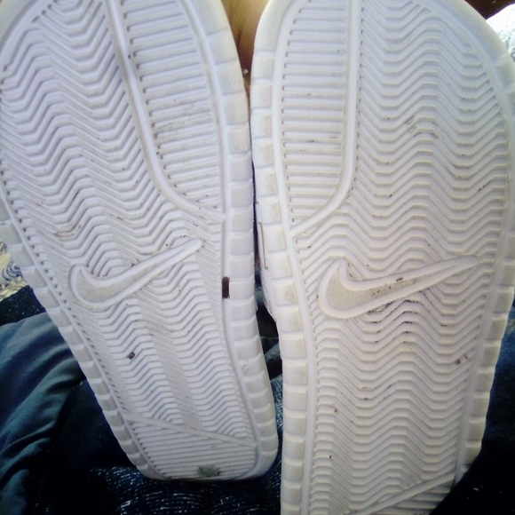 Nike slides size 8 - Picture 5 of 5